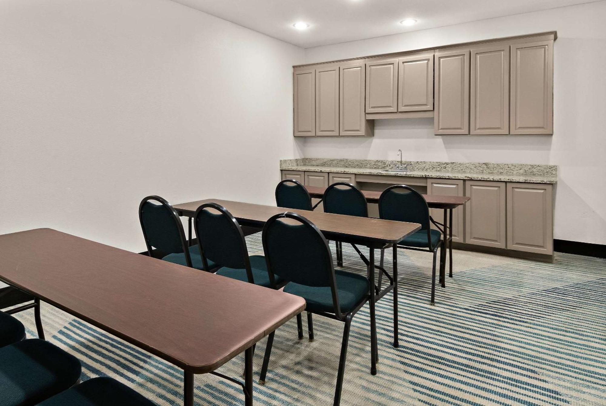 คอมฟอร์ต สวีท นอร์ท ฟอสซิล ครีก Hotel ฟอร์ตเวิร์ท ภายนอก รูปภาพ